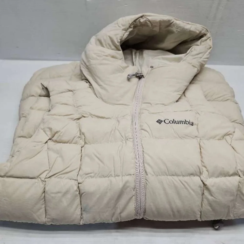 Columbia Medium Women's Cream Puffer Vest Down Filled NWT - Picture 2 of 16